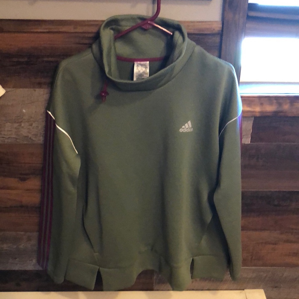 Women’s sweatshirt